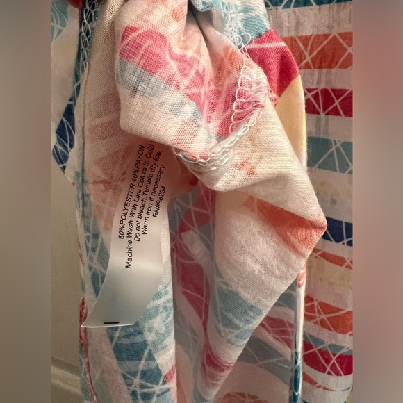 Size small bright multicolor striped curved hem shirt top short sleeve - Picture 4 of 5